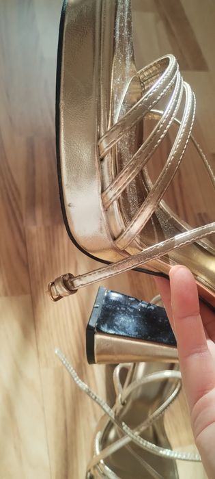 złote sandały na słupku reserved 41