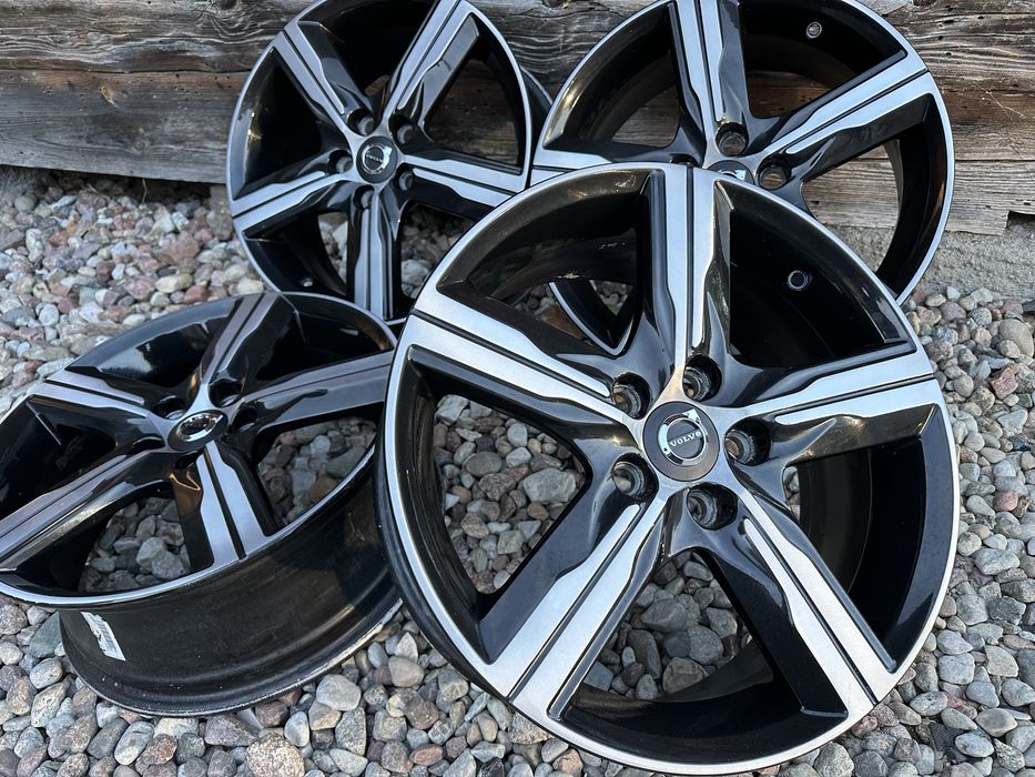 VOLVO V40 V60 S60 S80 V70 S40 XC60 kpl FELGI koła 17” 5x108 R-Design