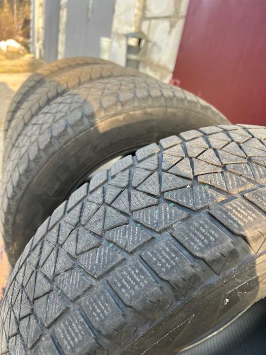 Резина Bridgestone Blizzak 225\55\17R