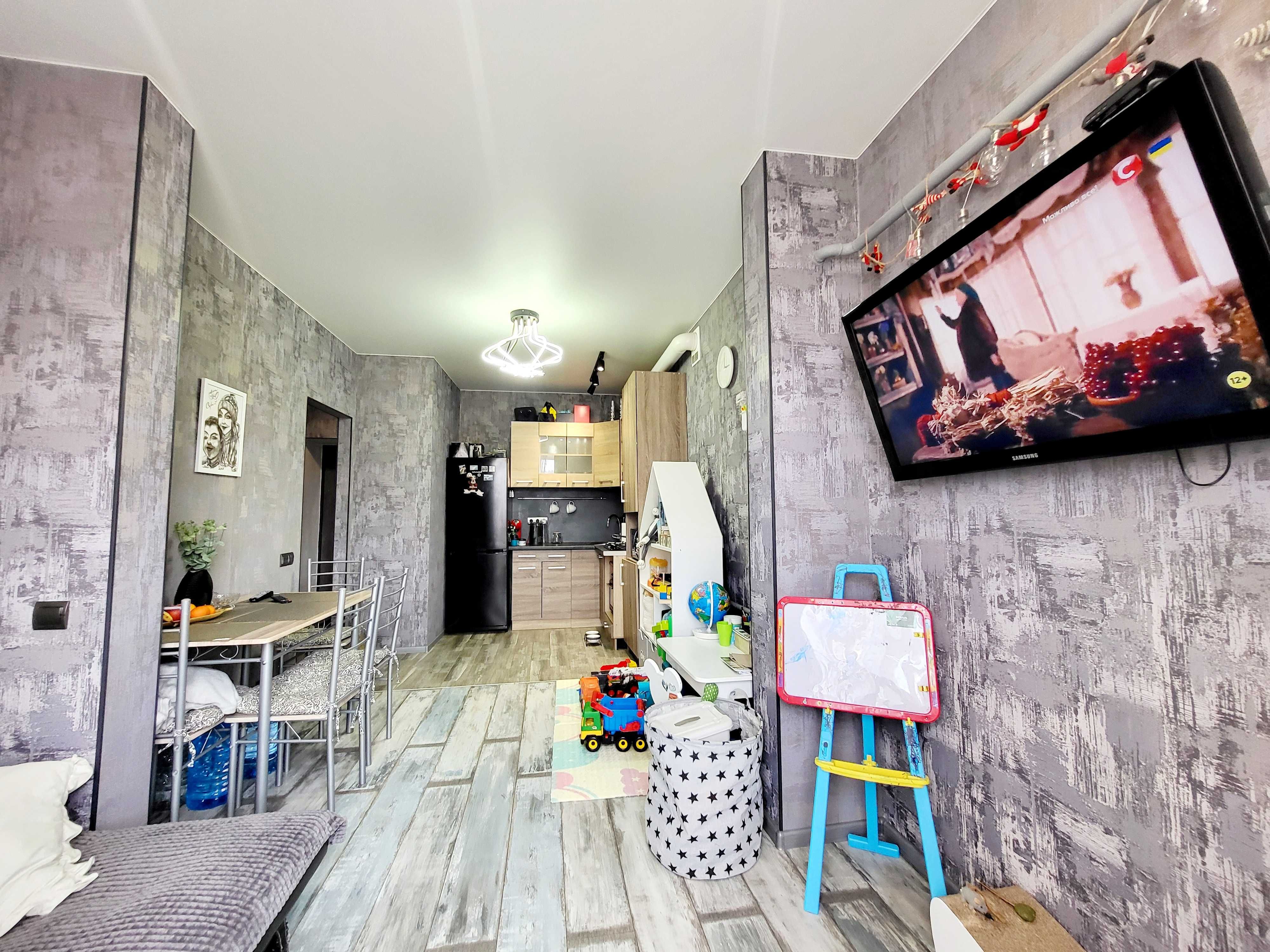 Продам однокімнатну квартиру з ремонтом і меблями+КОМОРА 10хв до Києва