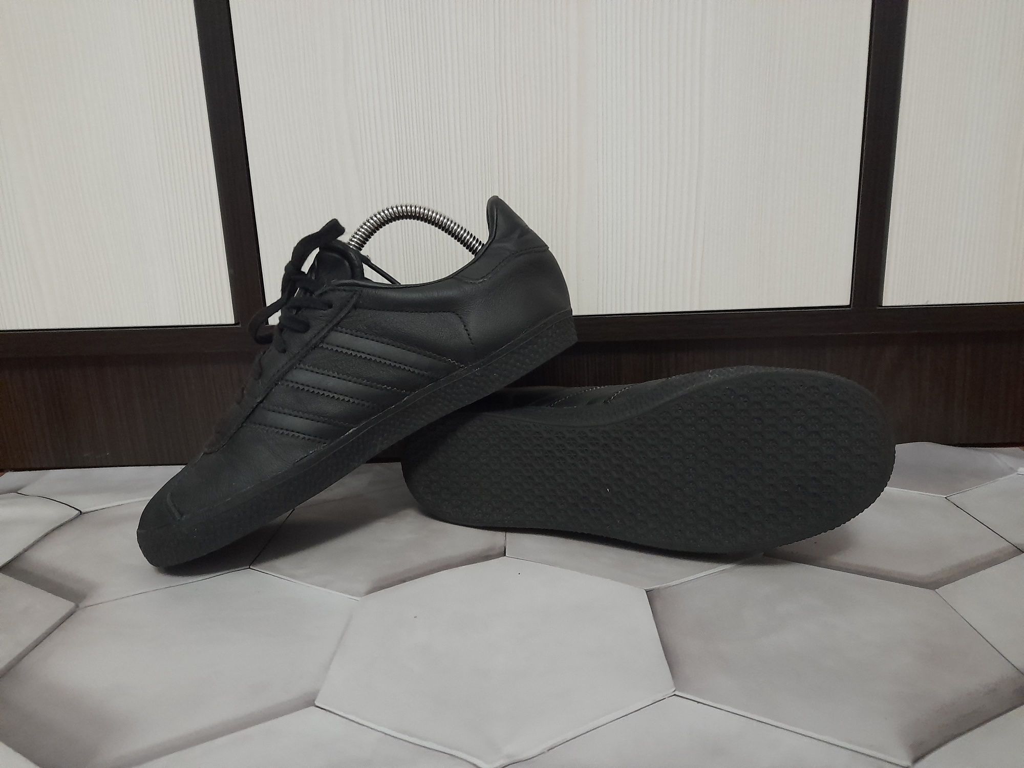 Оригинал Adidas Gazelle кожаные кроссовки унисекс 37 1/3( 23,5 см )