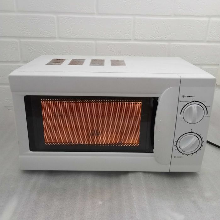 Микроволновка Elenberg MS2009M