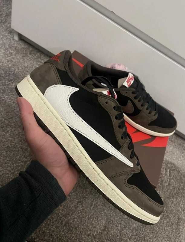 Buty do koszykówki Jordan1LowTravisScott Mocha nowy z metką R.38