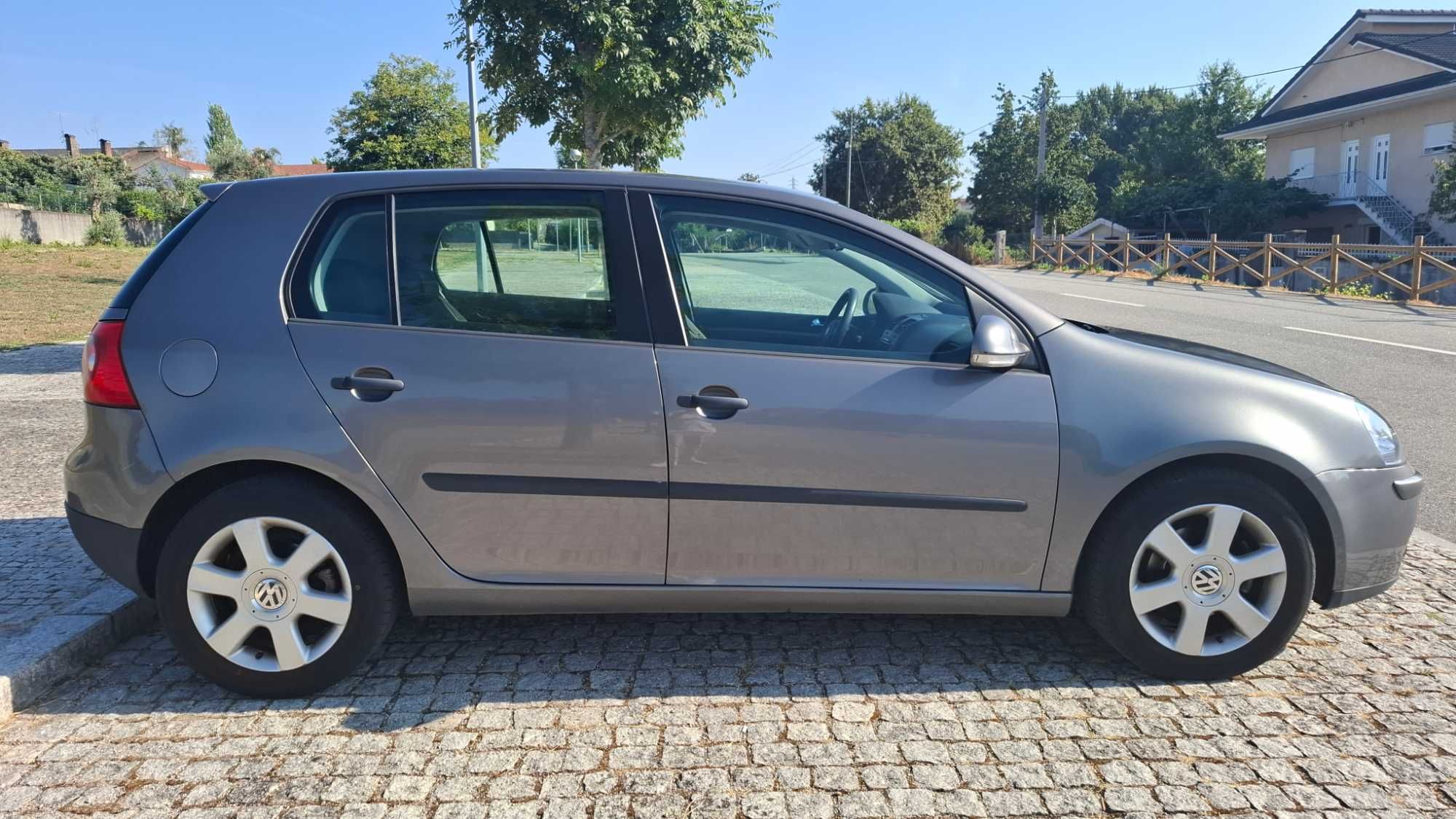 VW Golf V 1.6 Gasolina – 105cv – Nacional