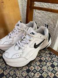 Кросівки Nike m2k