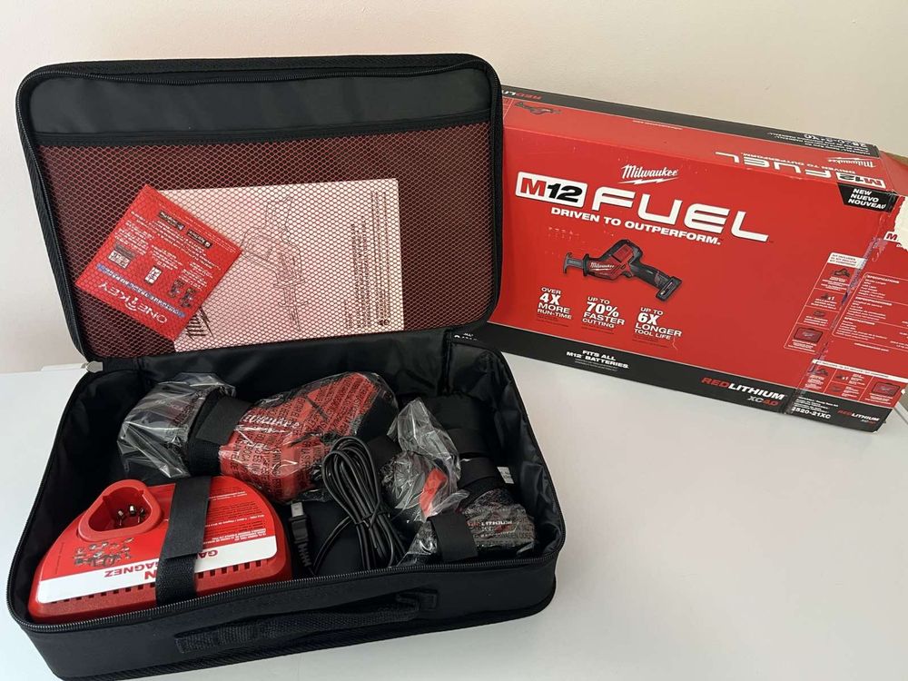 Набір безщіткова шабельна пила Milwaukee M12 FUEL™ 2520-21XC.