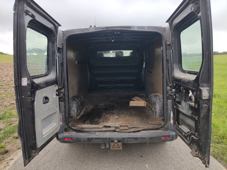 Opel Vivaro 1.9 DTi 2003 3 os Webasto bluetooth ZAMIANA