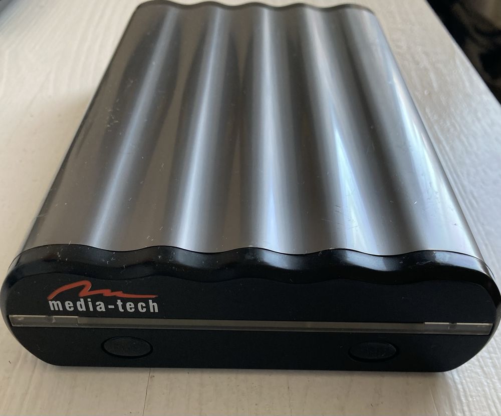 Карман Media-tech для жеского диска HDD 3,5 “ интерфейс IDE