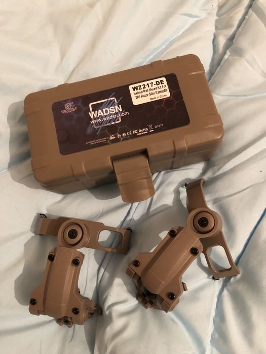 Кріплення для навушників