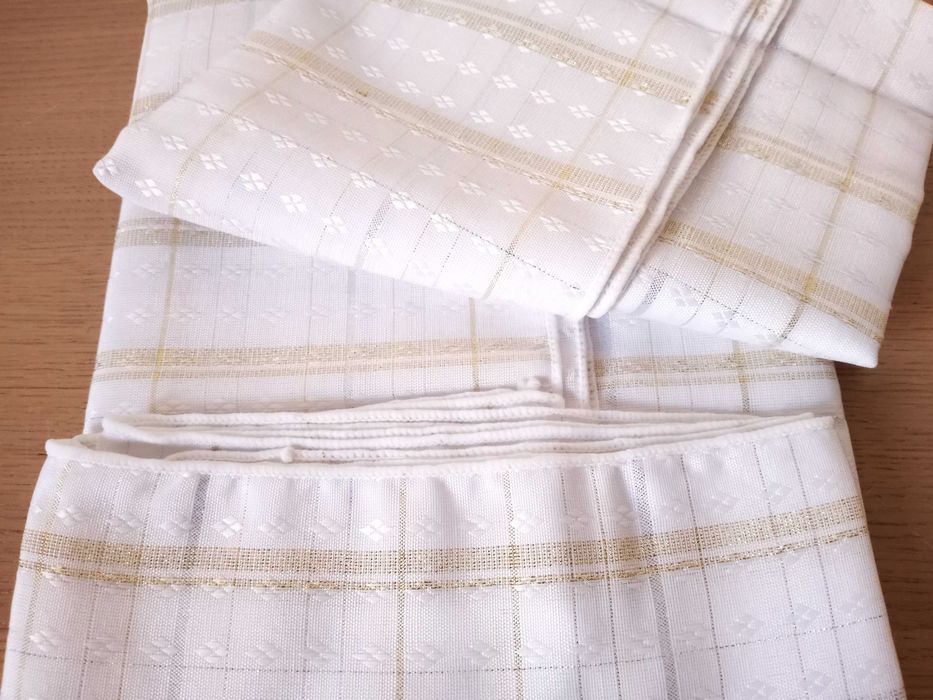 duży nowy obrus biały 135/180 cm