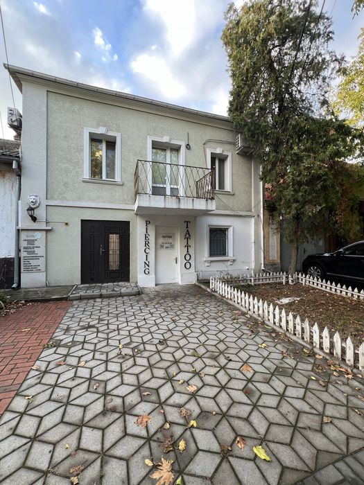 Здаю приміщення в центрі , готовий Бізнес , 214 кв м