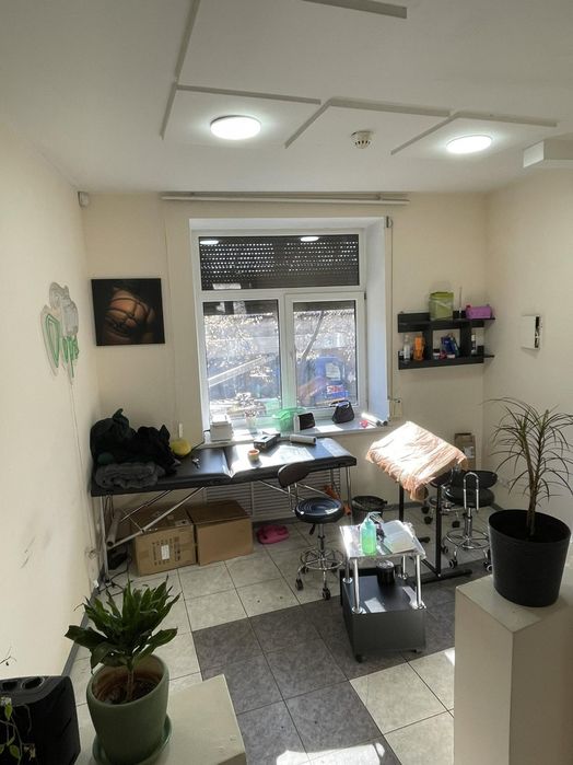 Приміщення у центрі міста, вул. Сталеварів. Ціна знижена!