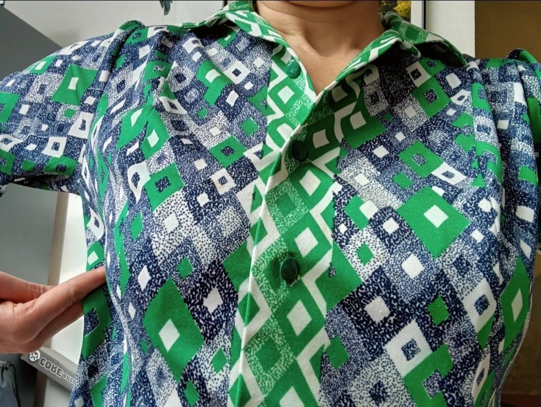 Vestido padrão geométrico com laço