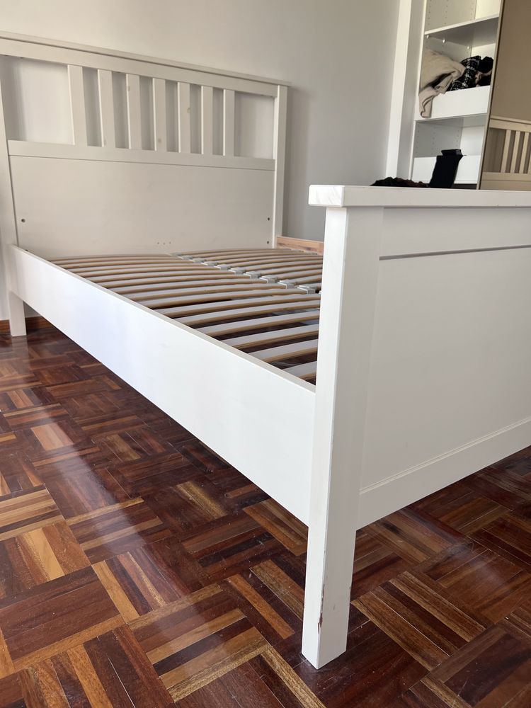Cama Ikea Hemnes c/ estrado