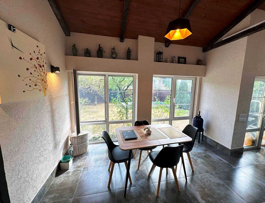 Будинок з ремонтом! 190 кв.м. Гараж на 2 авто. 240000