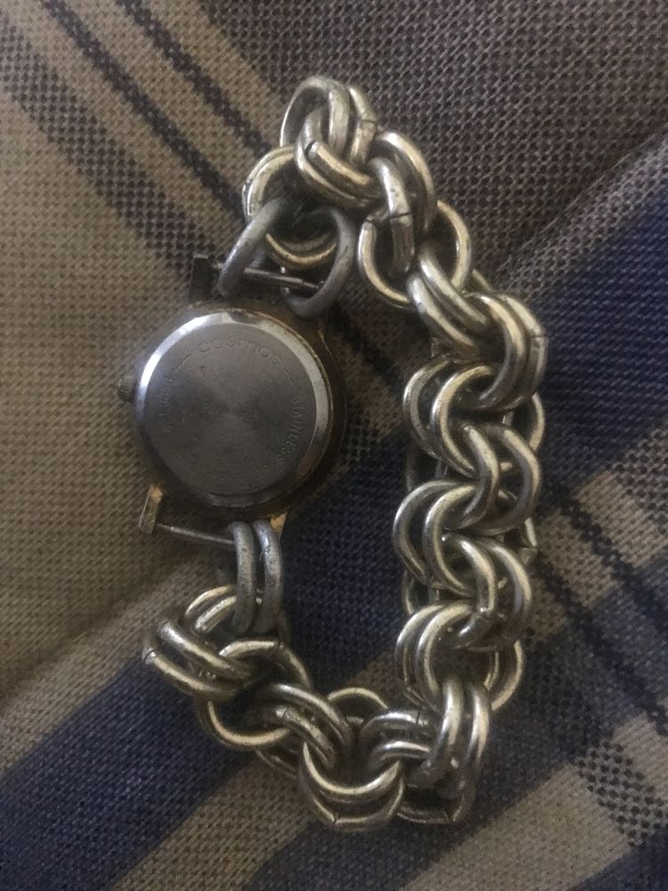 Relógio pulseira muito bonito