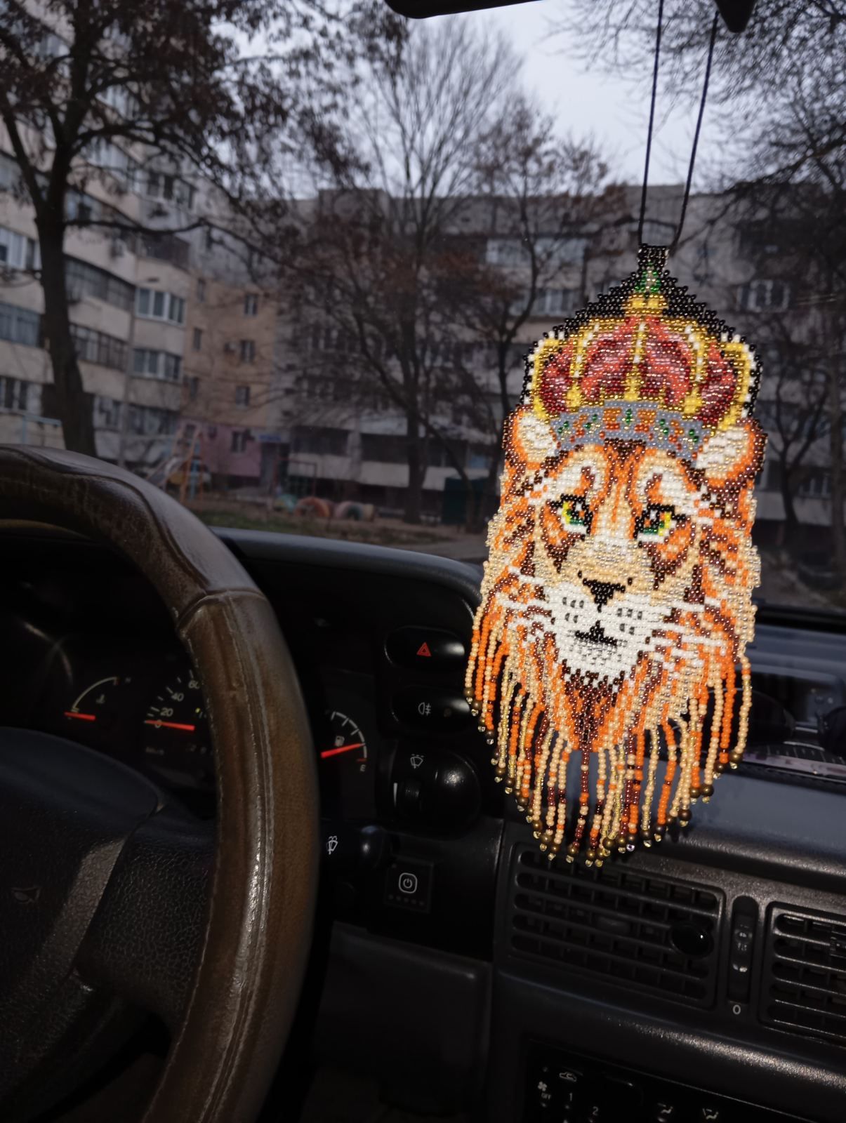 Підвіска в автомобіль з бісеру