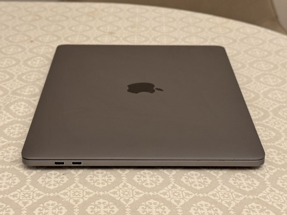 MacBook Pro A2251 16Gb/512Gb i5 акб 80%
