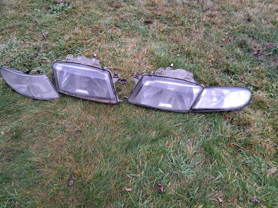 Lampy i kierunkowzkazy przednie saab 9-3  1998r