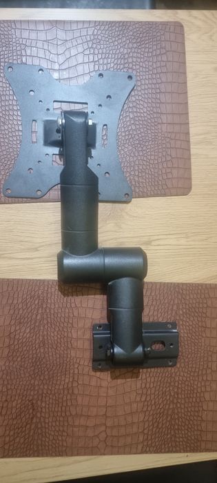 Uchwyt ścienny na monitor (VESA)