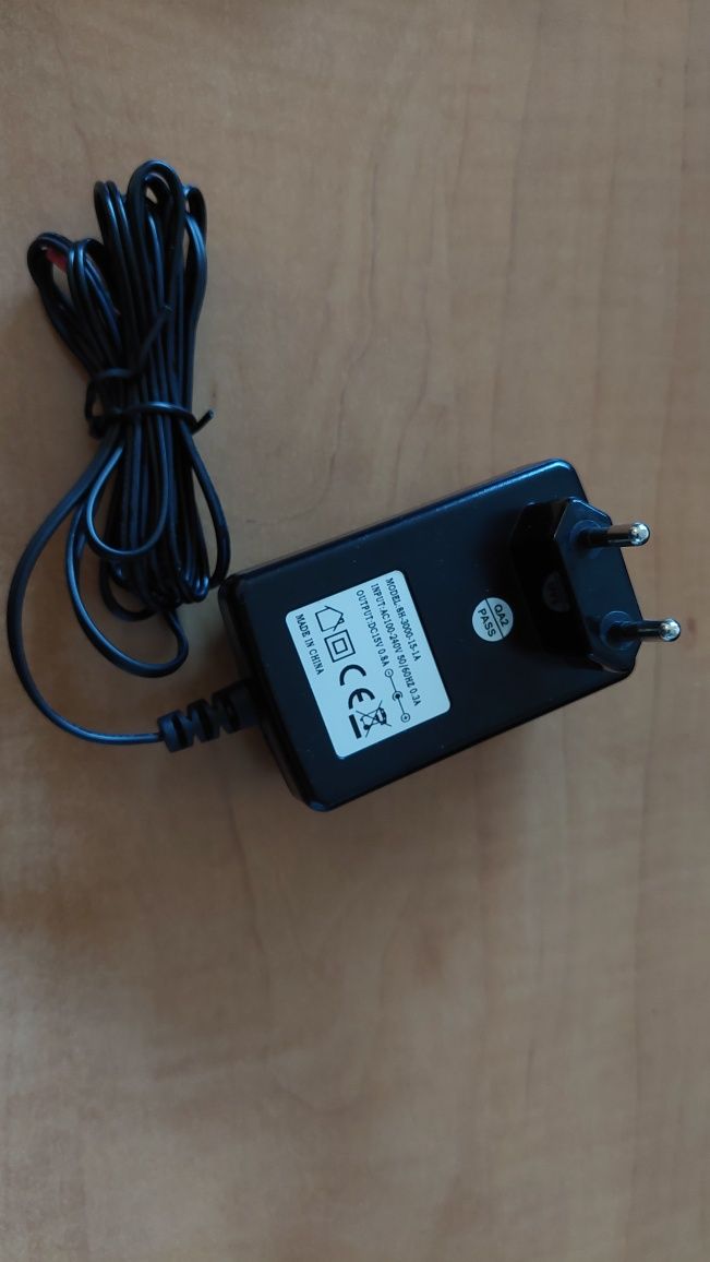 Zasilacz 15V 0,8A 800 mA