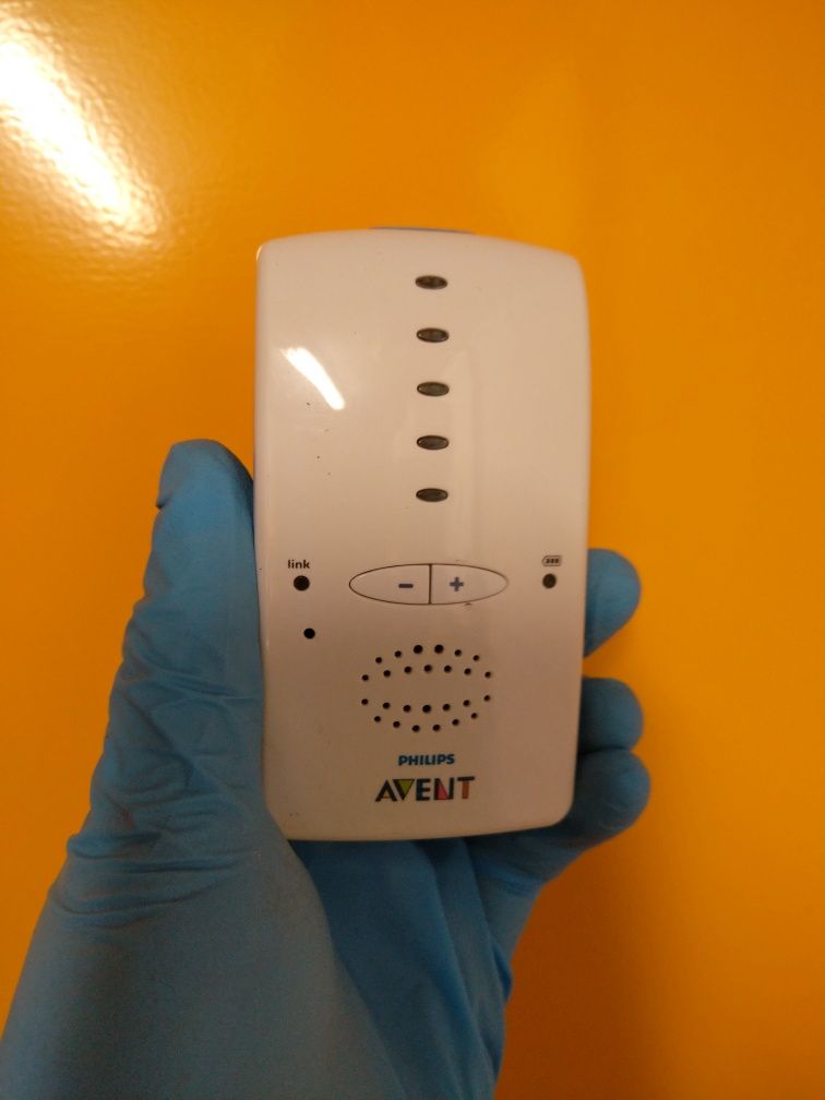 Elektroniczna niania Philips Avent (na części)
