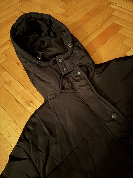 Зимова куртка.