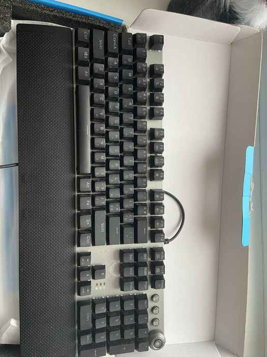 Клавиатура Aula fireshock v2