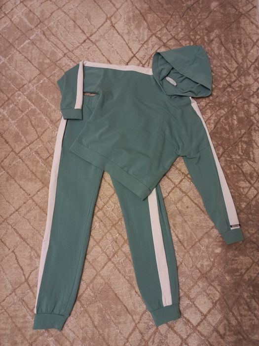 Жіночий осінній одяг пакетом