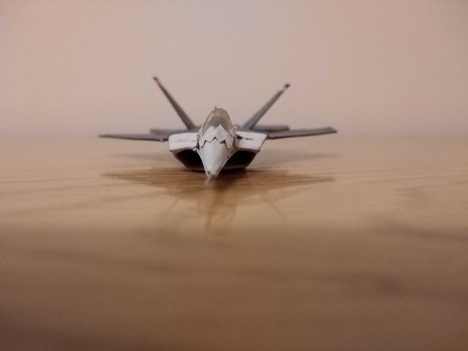 Avião de papel Modelo YF22