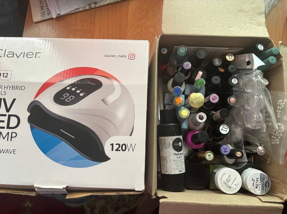 Продам набір для Манікюру ! Лаки + Лампа для Манікюру