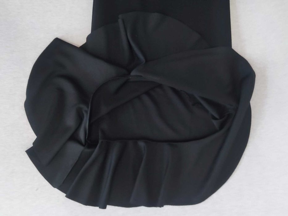 36 S / 38 M Zgrabna elegancka Sukienka Czarna ramiączka falbana