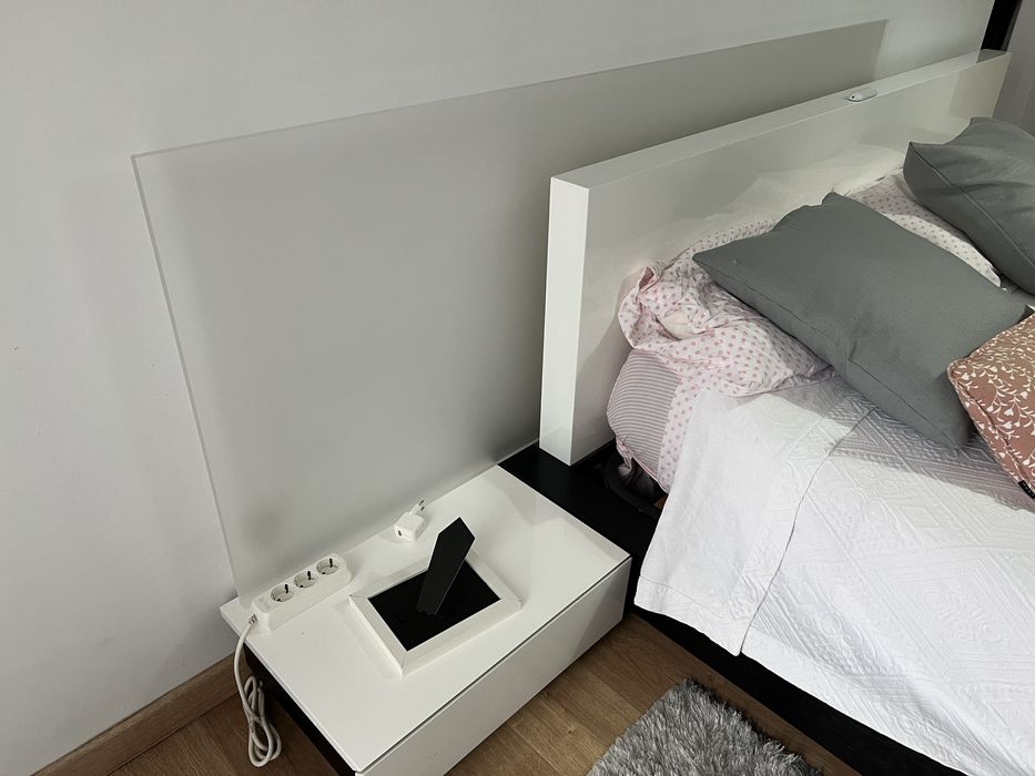 Vendo Cama de casal e cómoda