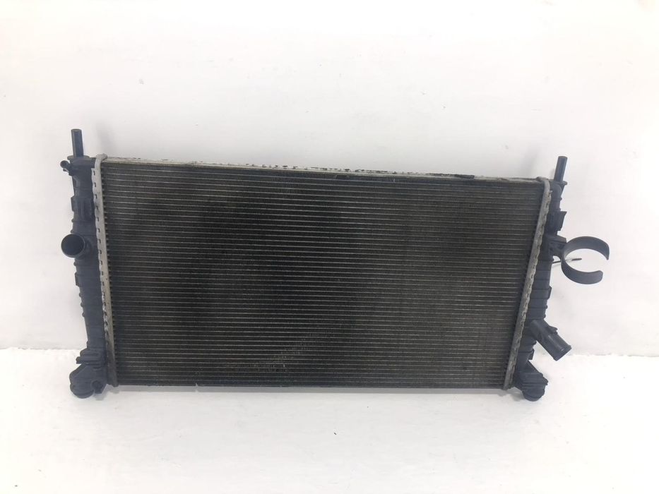 Радіатор VOLVO V50 P12 2010-2012 (3M5H8005TL) 30741094