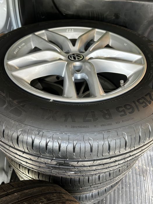 Nowe opony continental 215/65/17