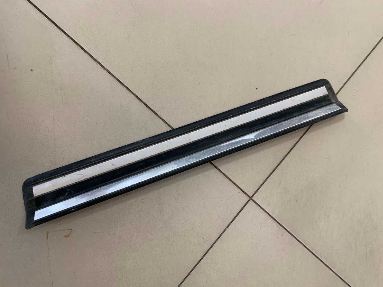 Listwa progowa prawa BMW E46