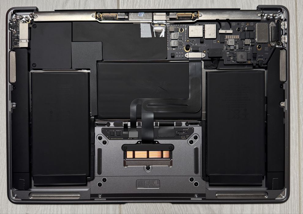 Нижня частина Топкейс для ноутбуку Apple MacBook Air 13” A2337 2020р