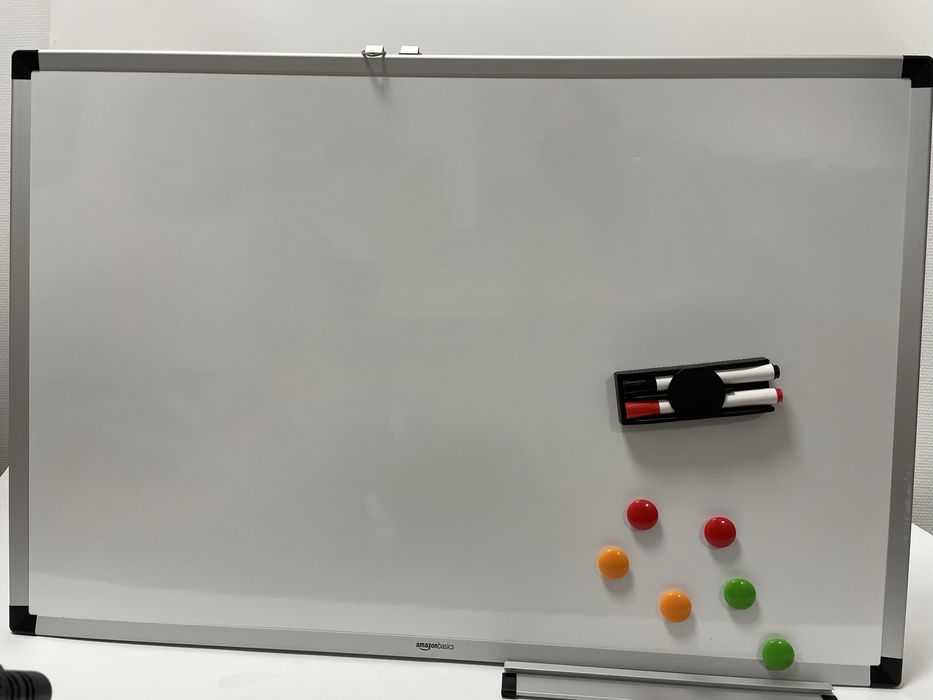 Tablica sucho scierna magnetyczna z akcesoriami 60x90