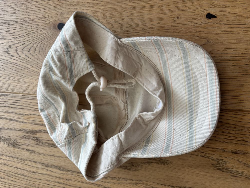 Czapka z daszkiem i bucket hat kapelusz Zara
