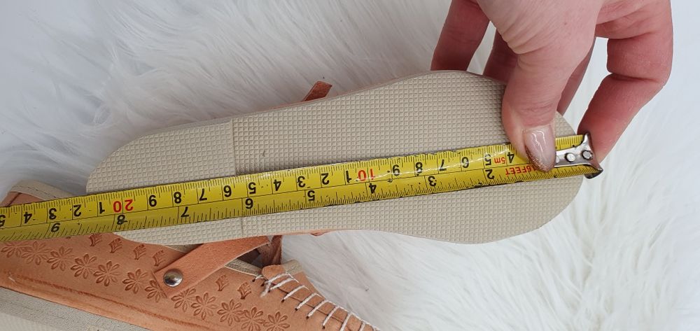 Kierpce r.33 kórzane dla dziewczynki chłopięce góralskie 21cm