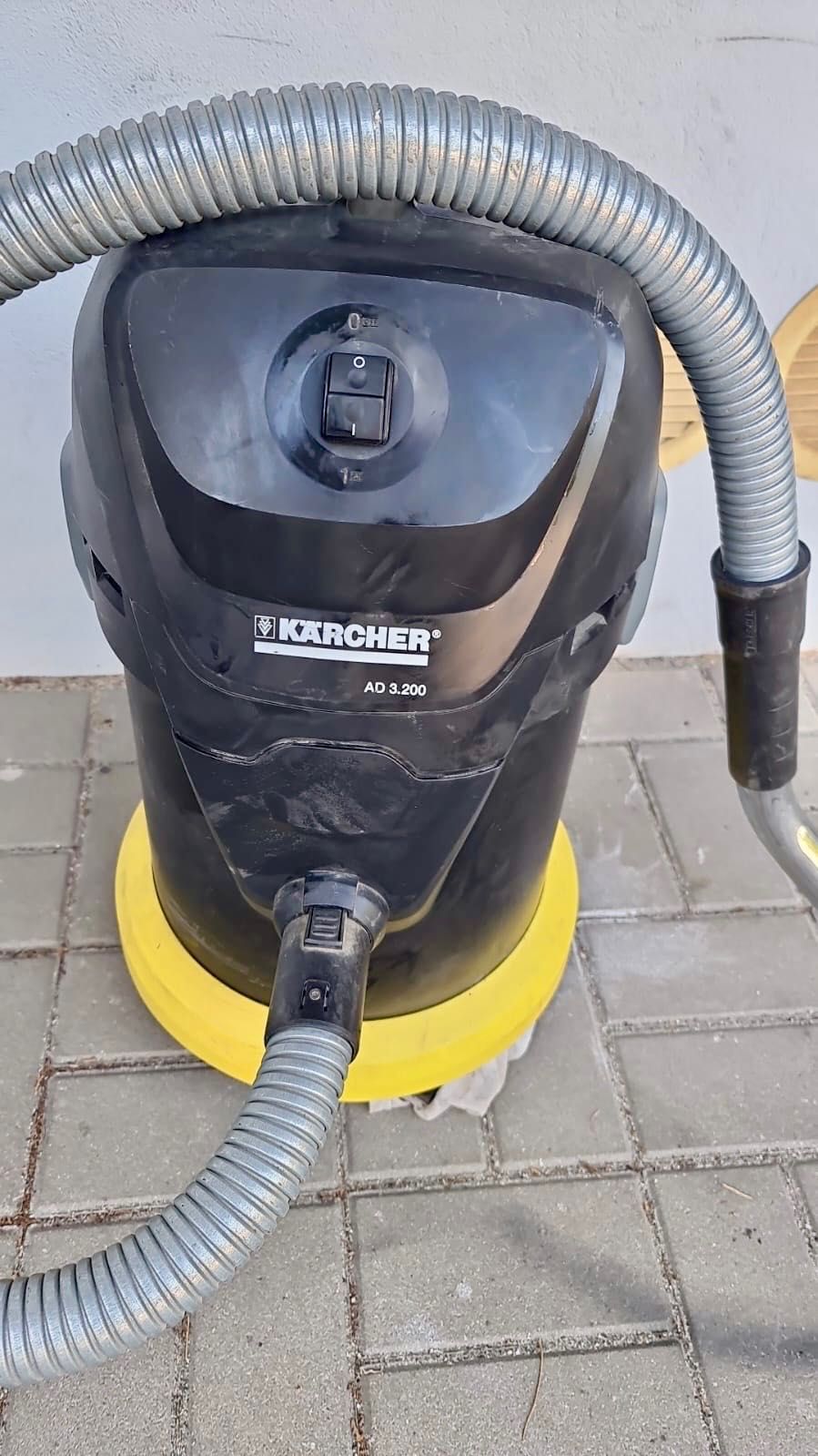 Odkurzacz kominkowy przemysłowy KARCHER AD3.200 o mocy 1200W, poj. 17l