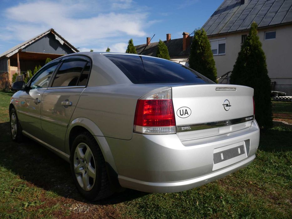 Продам НОВИЙ Opel Vectra C, офіційний