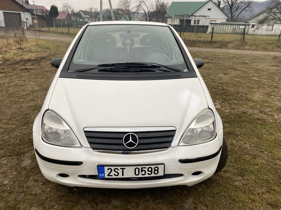 Автомобіль Мерседес