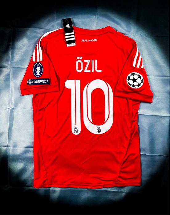 (M) Mesut Özil #10 Real Madryt Vintage Czerwona Jersey UEFA 2011/12