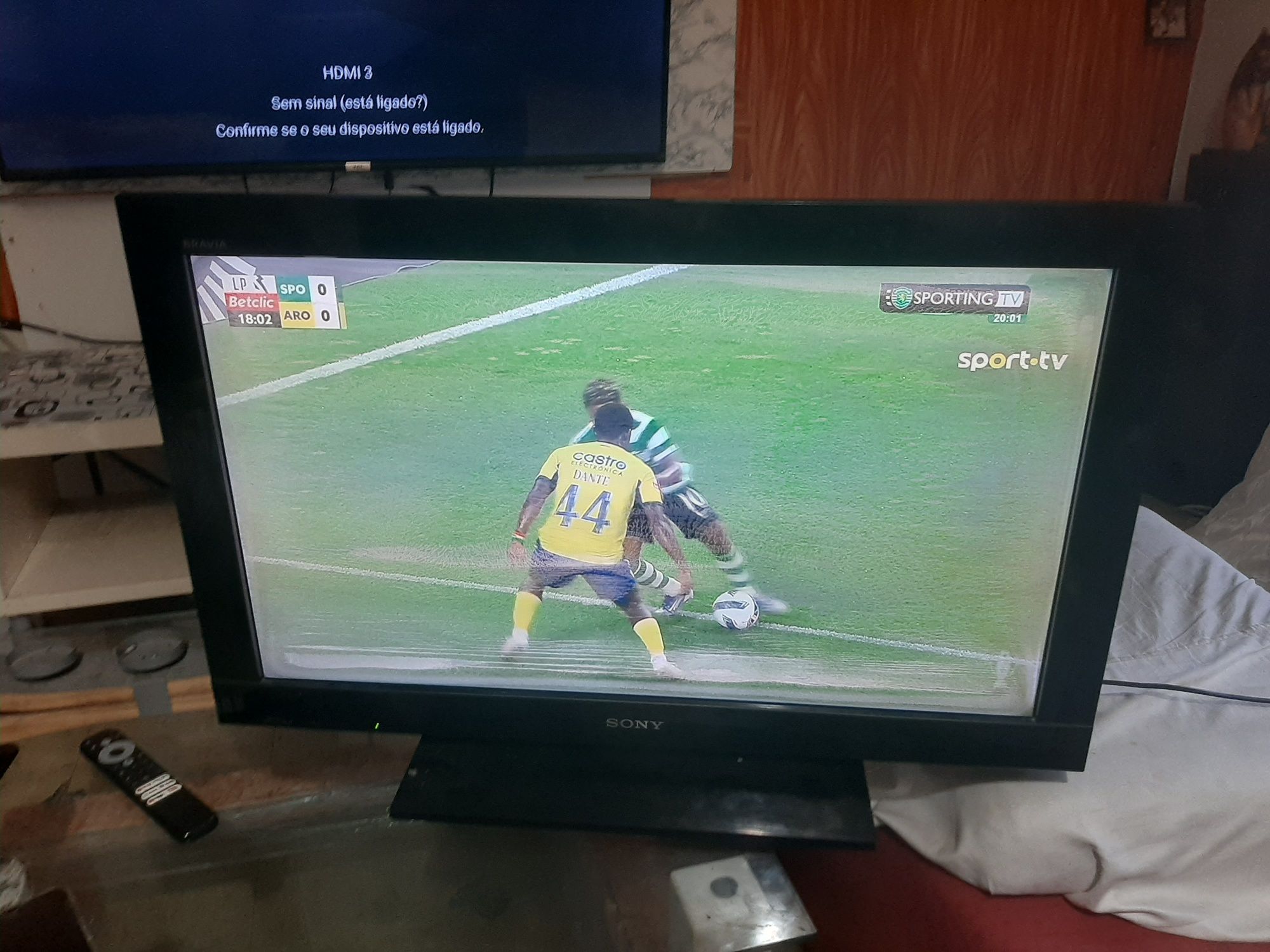 Vendo tv sony 32polegadas sem comando
