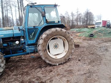 Ford 7910/6710 jeżdżące