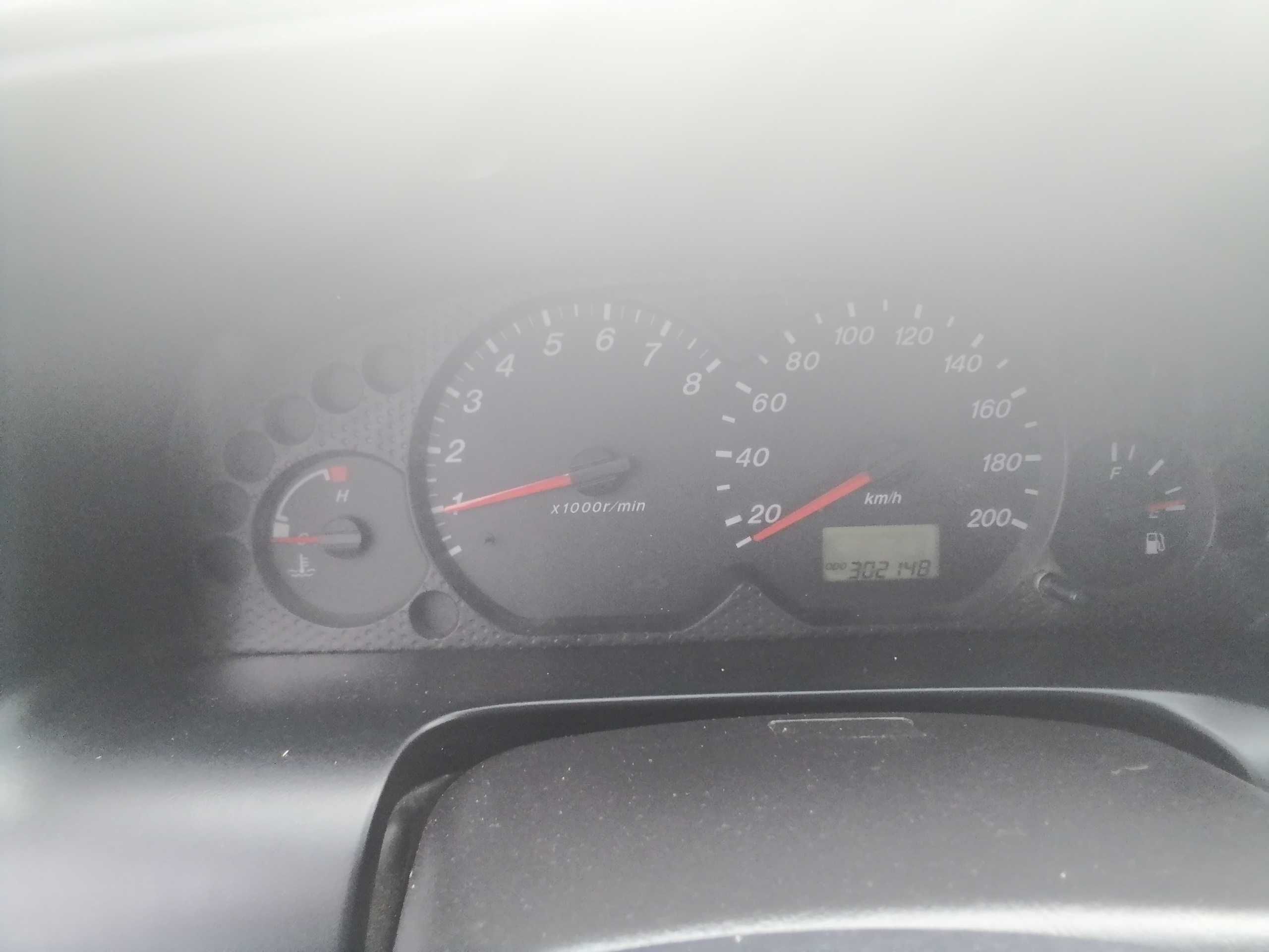 Mazda Tribute 2001 R 2.0 b