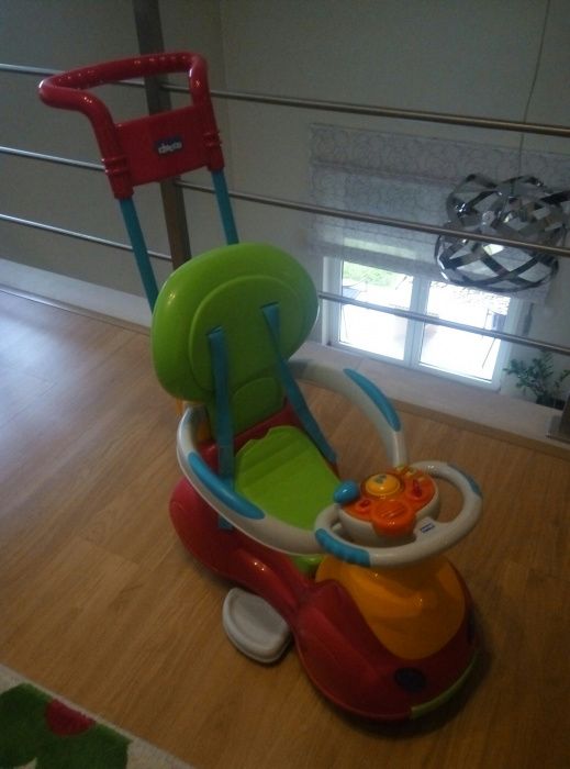 Triciclo chicco como novo