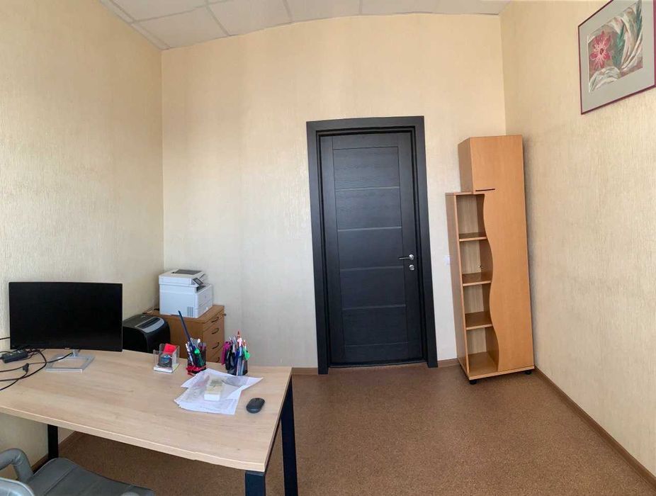 Окремий кабінет 11 м² на Оболонській набережній, 1