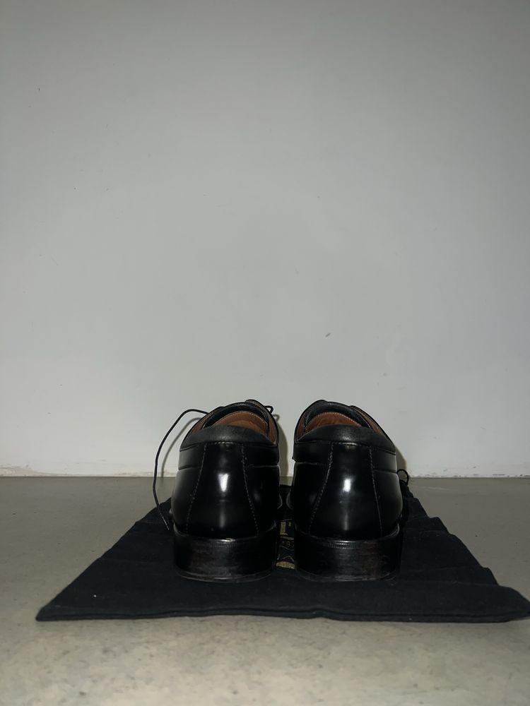 Sapatos Lottusse feitos à mão – pele genuína (bom estado)